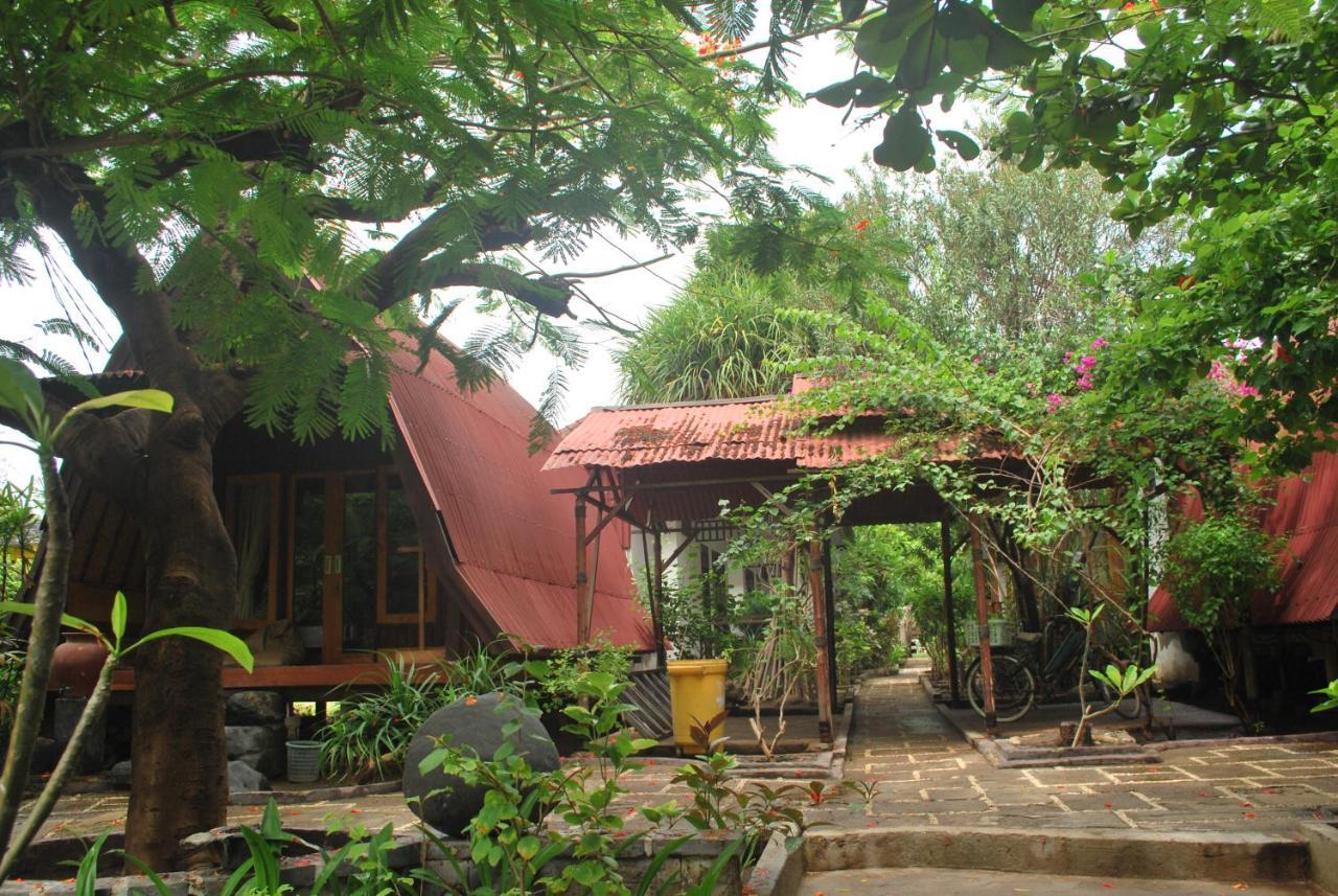 Gili Smile Bungalow Гили Траванган Экстерьер фото