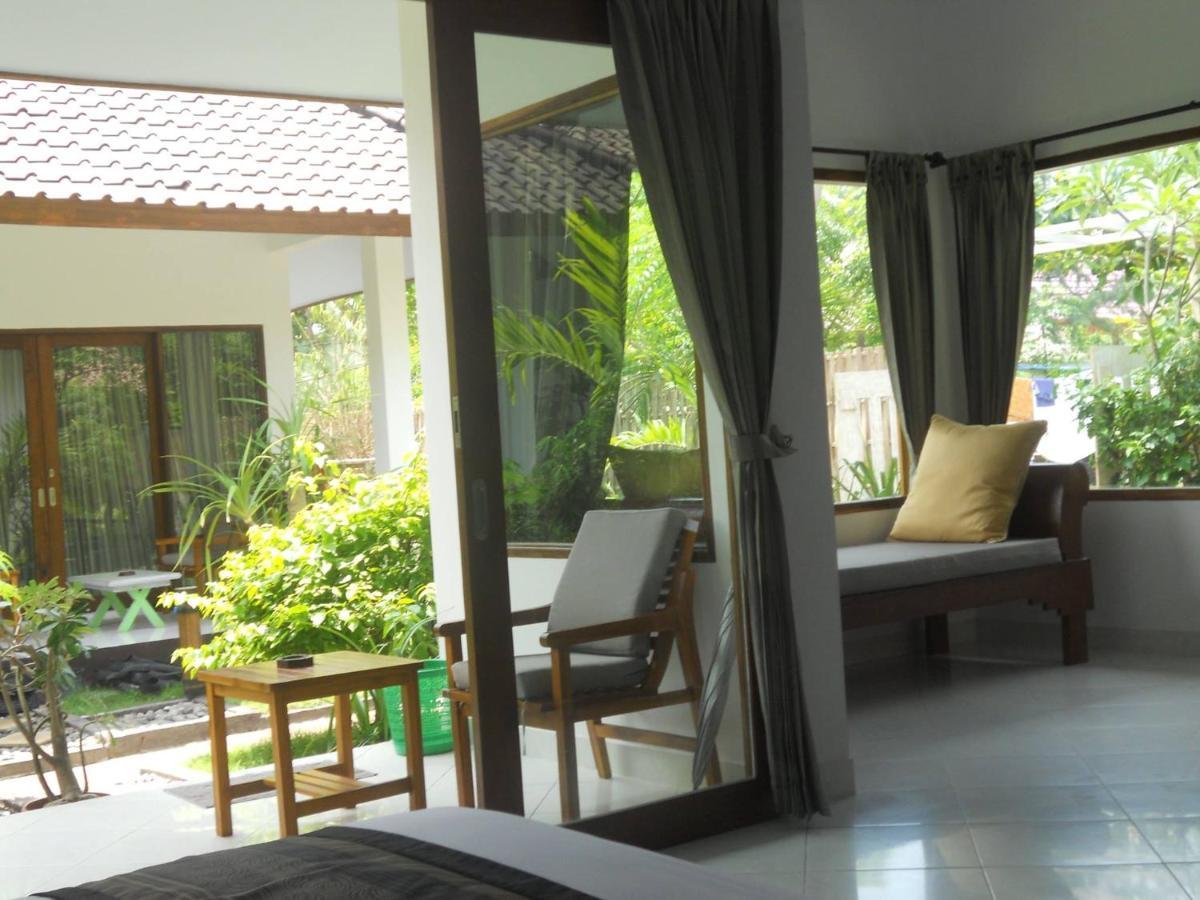 Gili Smile Bungalow Гили Траванган Экстерьер фото